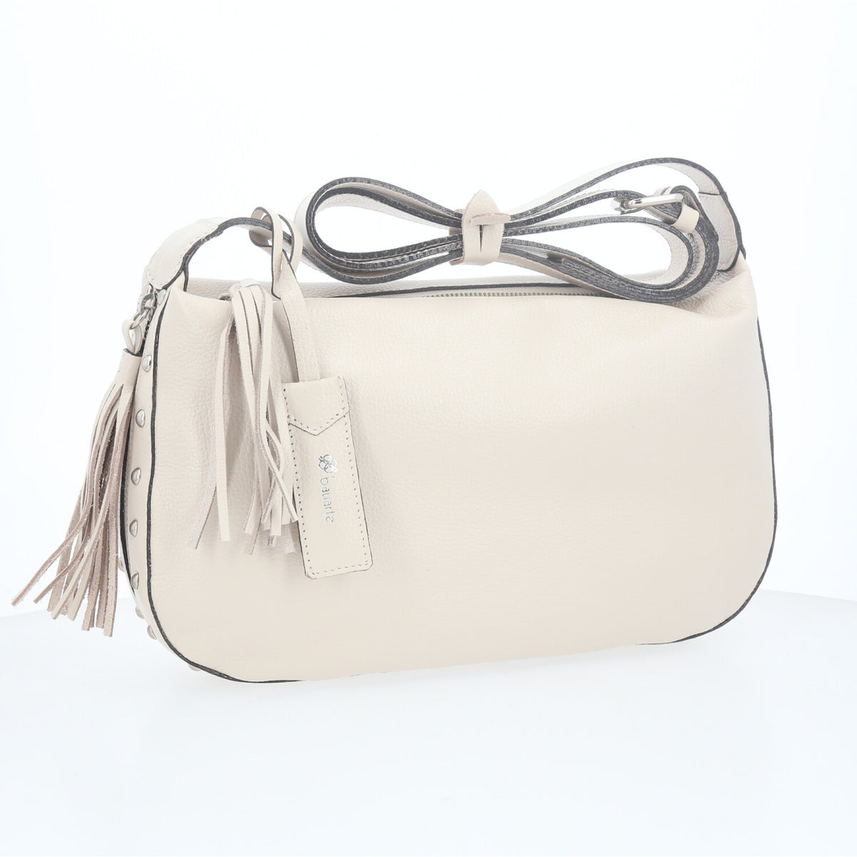 Bolsa Classic Média em Couro com Tassel Marfim