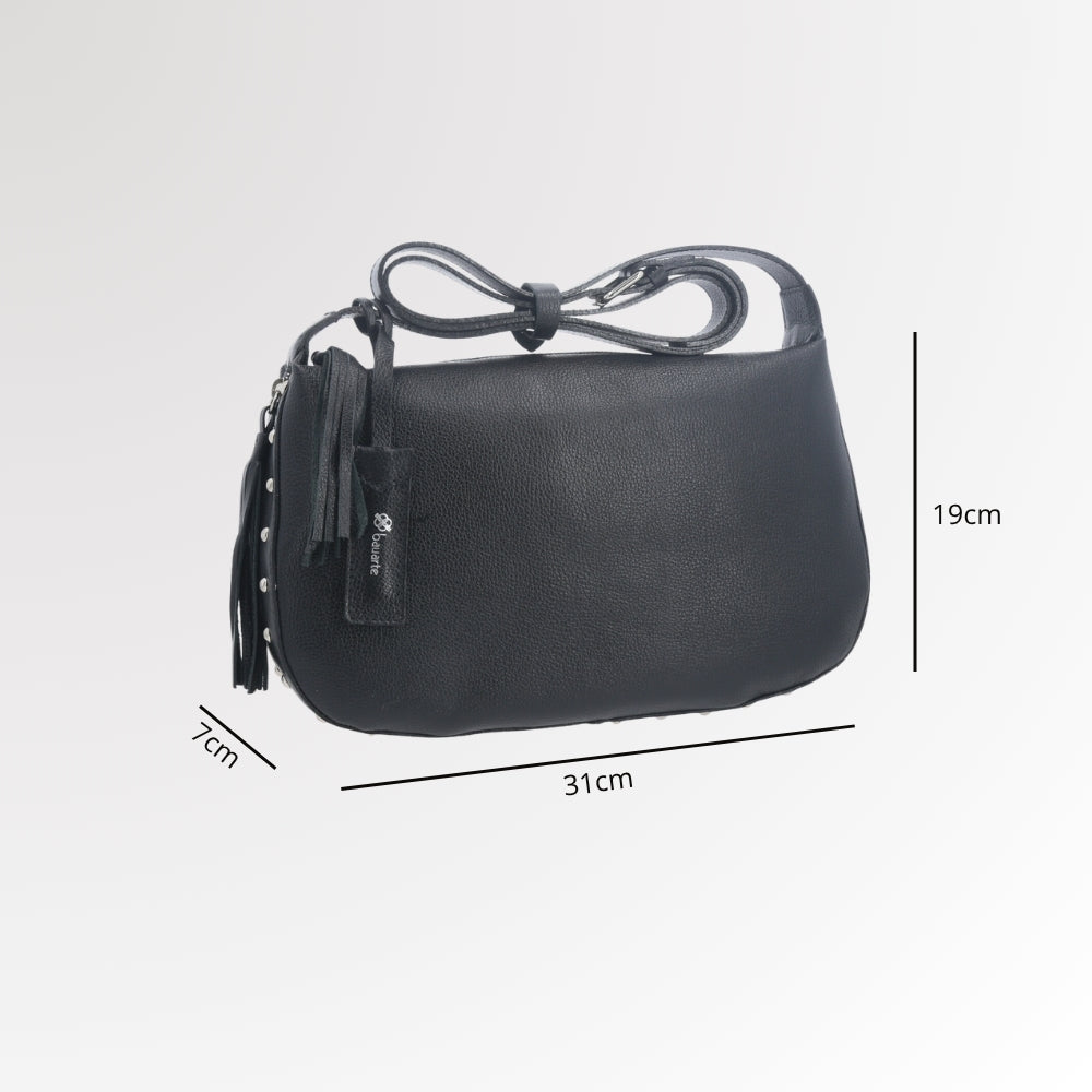 Bolsa Classic Média em Couro com Tassel Preto
