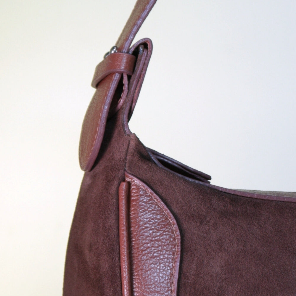 Bolsa de Ombro Feminina em Couro Camurça

 Marrom