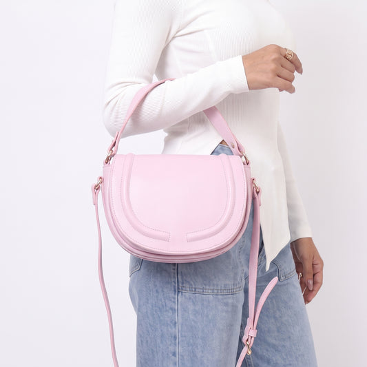 Bolsa Estilo Meia Lua em Couro com Duas Opções de Alça Rosa claro