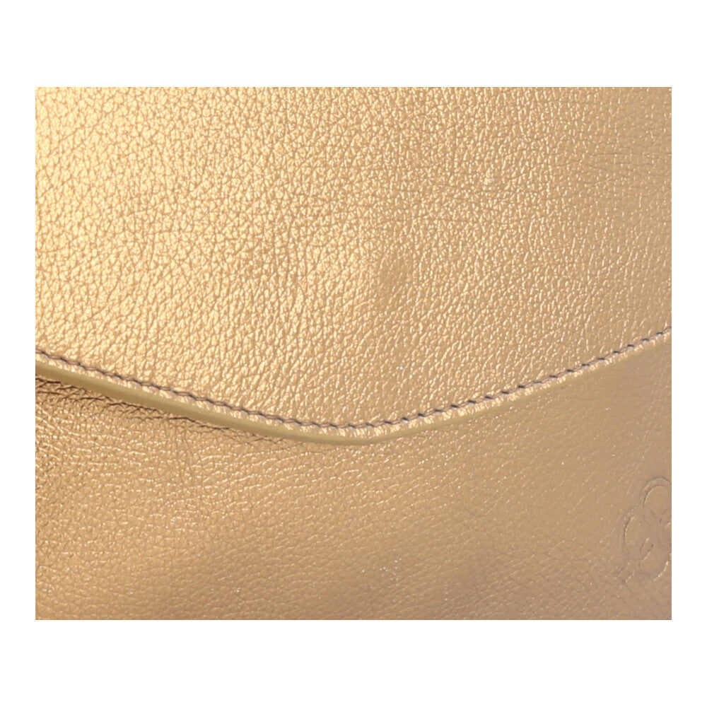 Bolsa de Couro Baú Feminina Metalizada Ouro velho