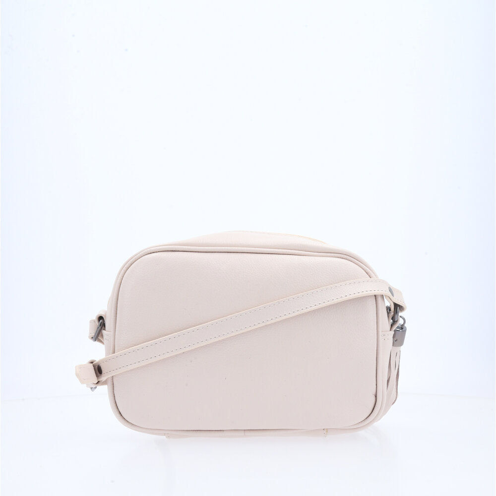 Bolsa Crossbody Feminina em Couro Matelassê com Tassel Marfim