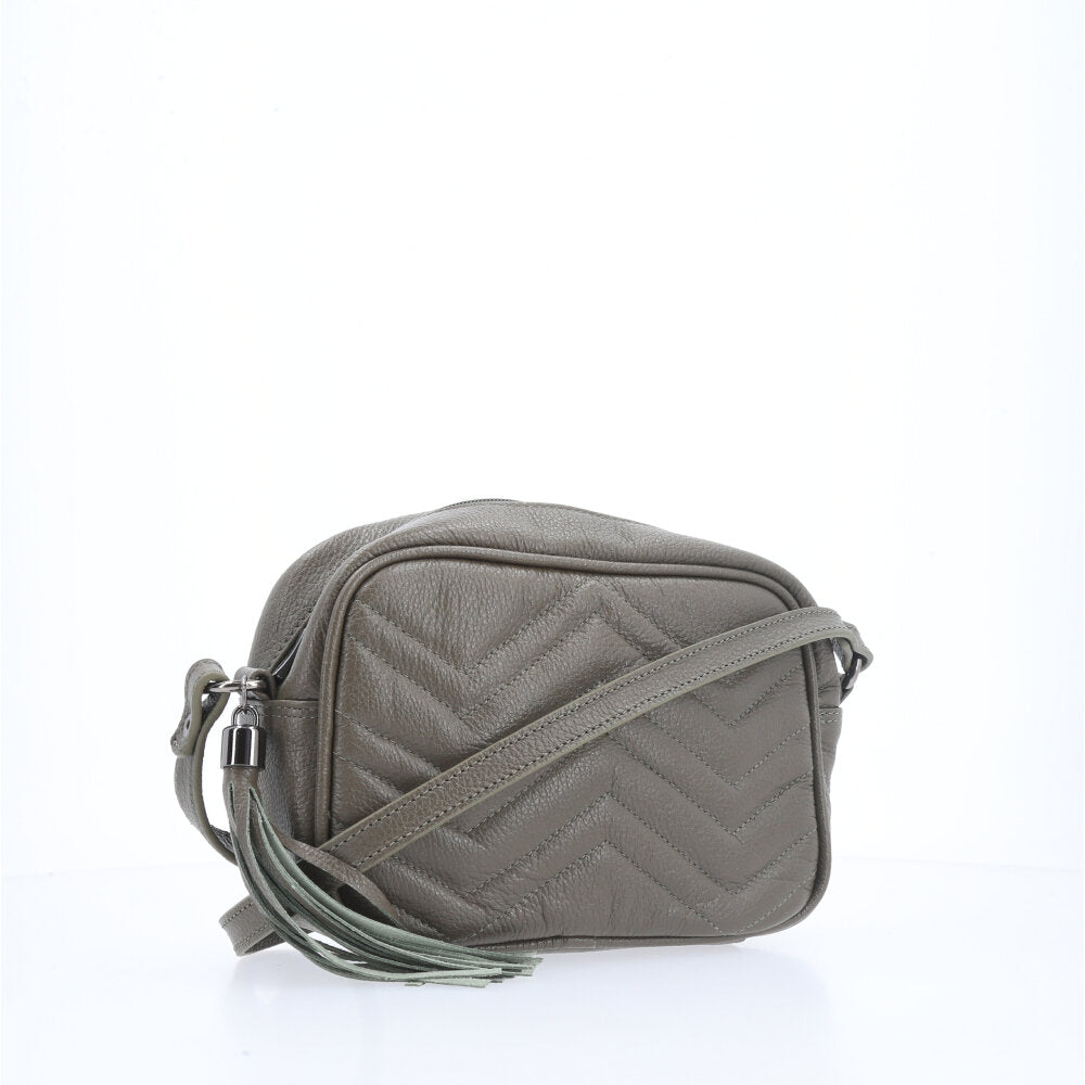 Bolsa Crossbody Feminina em Couro Matelassê com Tassel Verde escuro