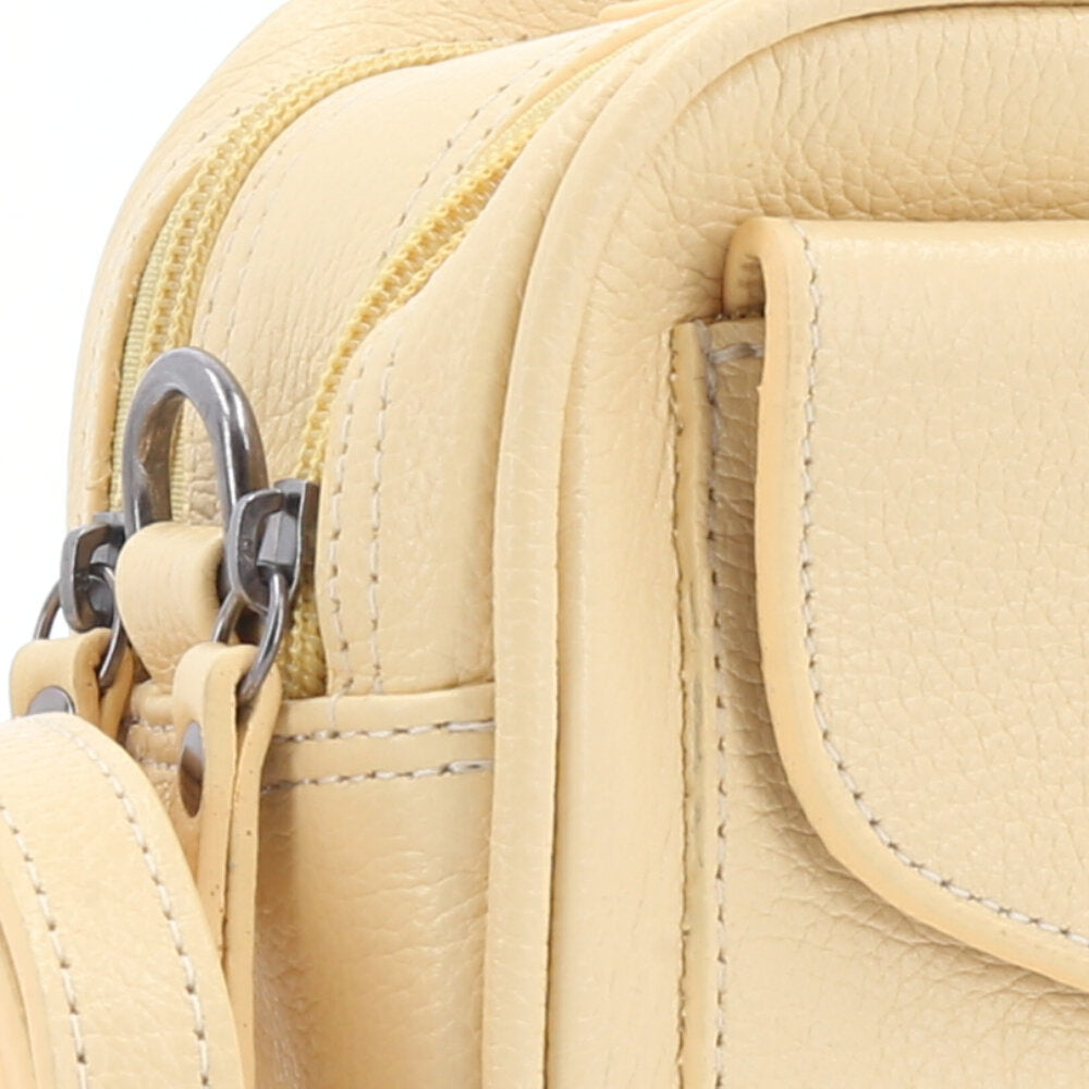 Bolsa Baú Mini em Couro com Alça Transversal Removível Amarelo
