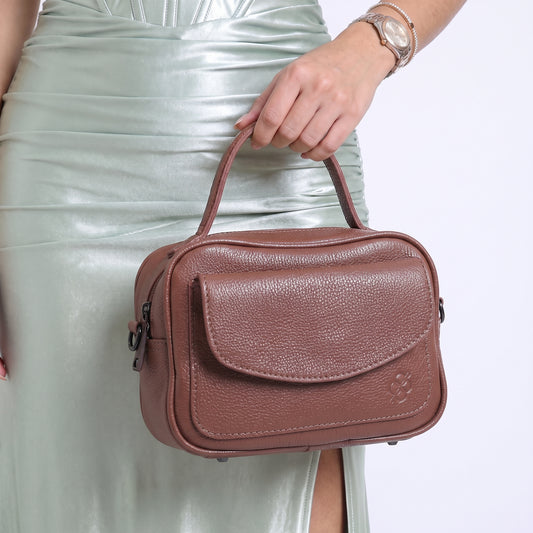 Bolsa Baú Mini em Couro com Alça Transversal Removível Marrom