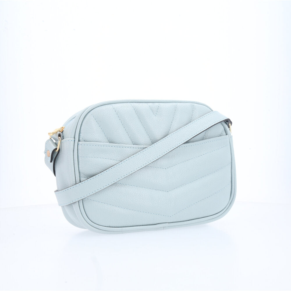 Bolsa Tiracolo Pequena em Couro Matelassê Azul claro