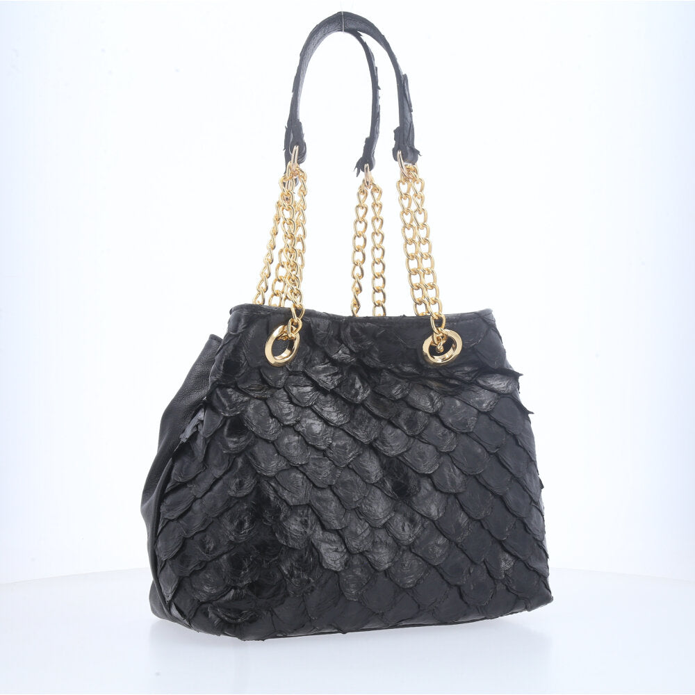 Bolsa de Couro Pirarucu com Alça Metal Dourada Preto