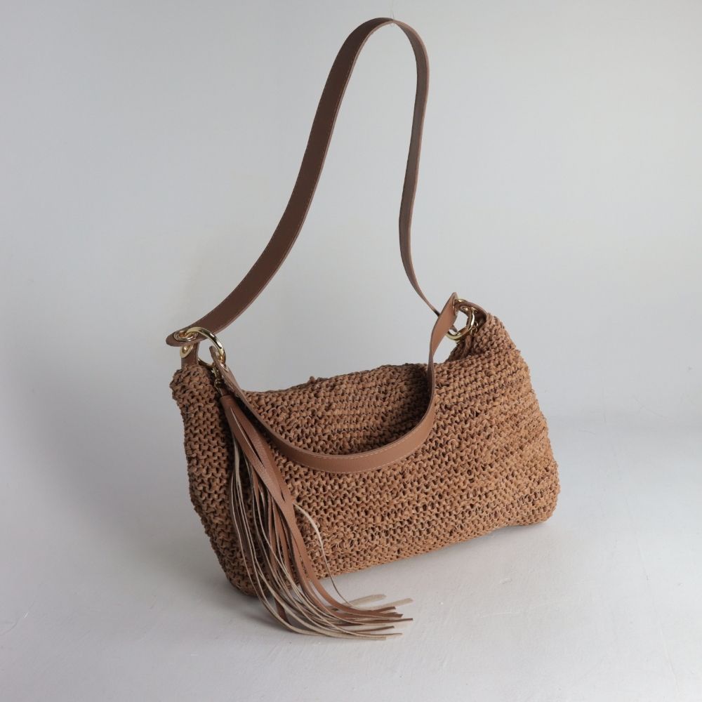 Bolsa Hobo em Tricô de Couro Caramelo