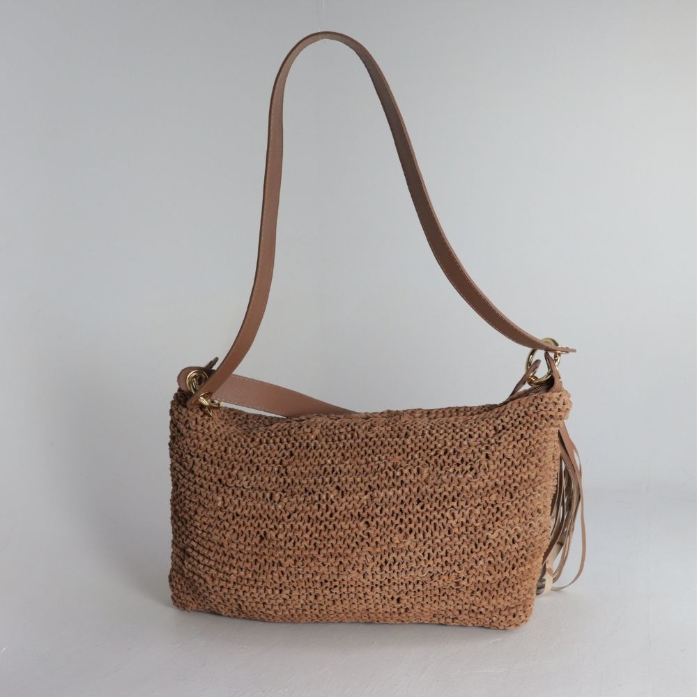 Bolsa Hobo em Tricô de Couro Caramelo