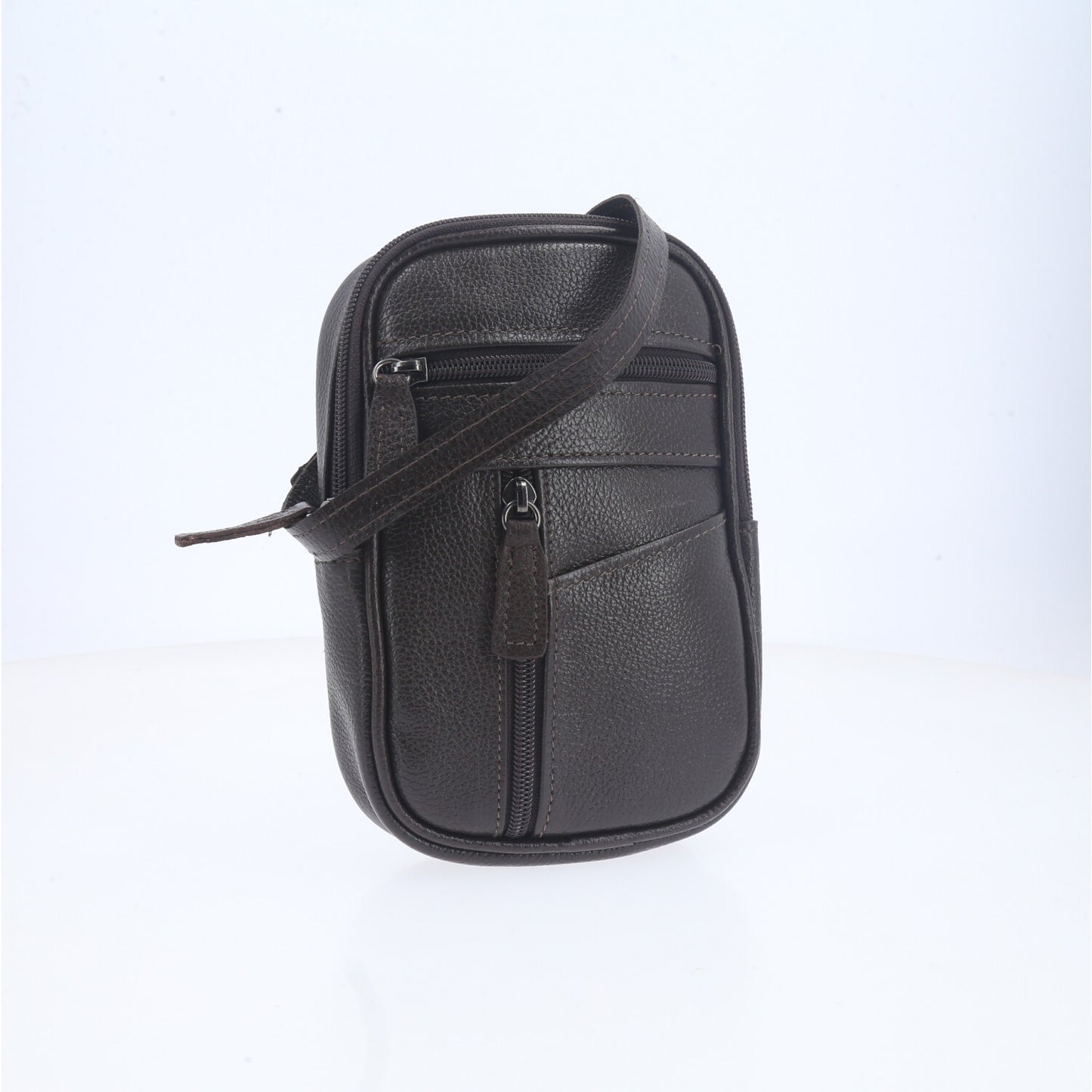 Bolsa Shoulder Bag Masculina em Couro Legítimo  Marrom