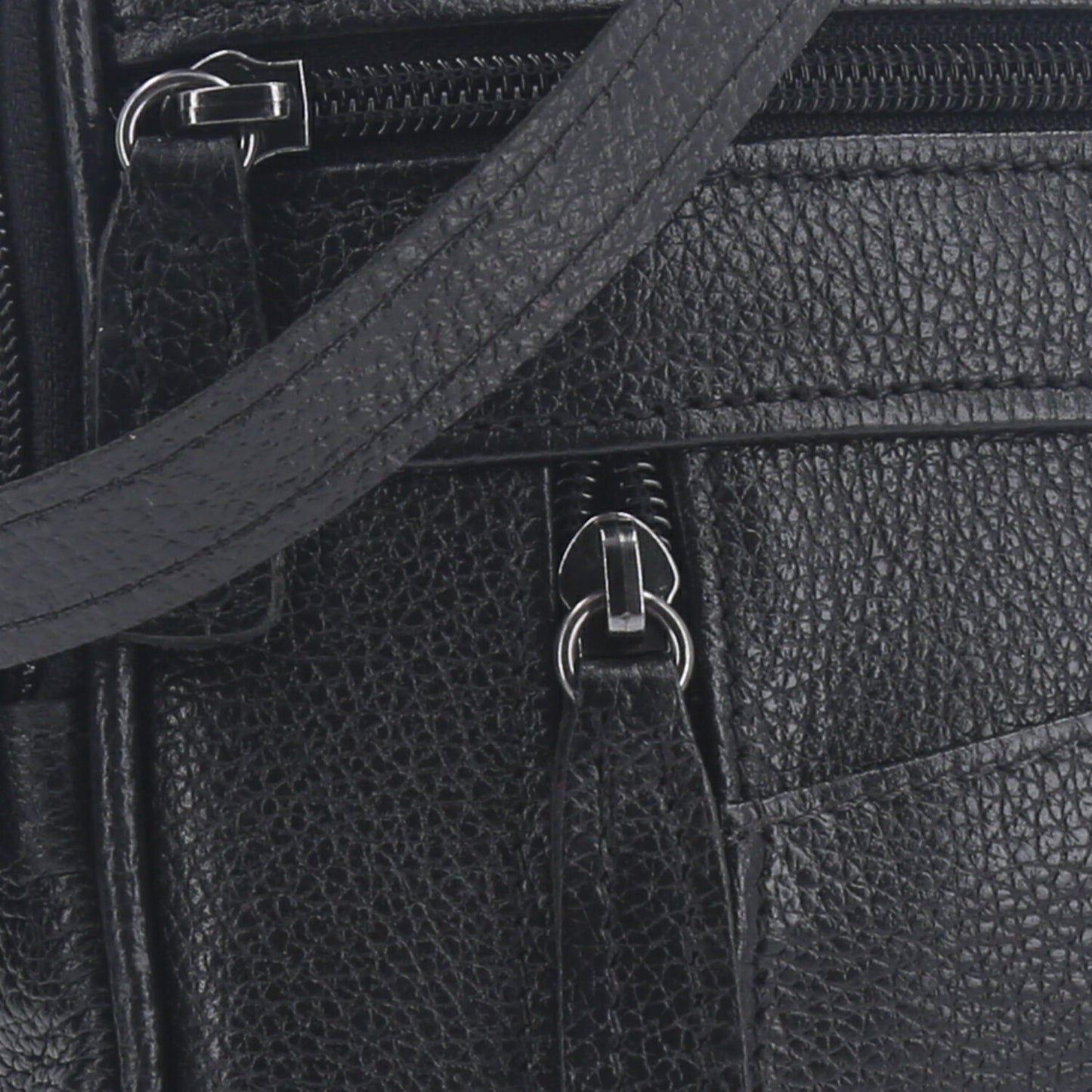 Bolsa Shoulder Bag Masculina em Couro Legítimo  Preto