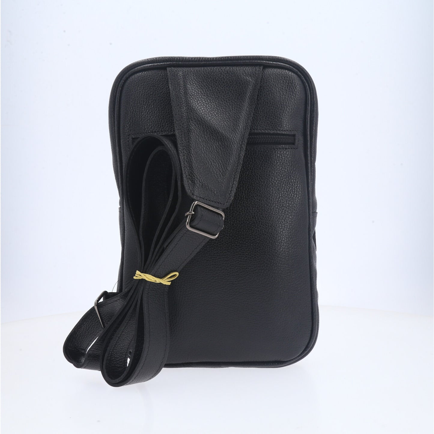 Pochete Impermeável Bag Masculina em Couro Legítimo Preto
