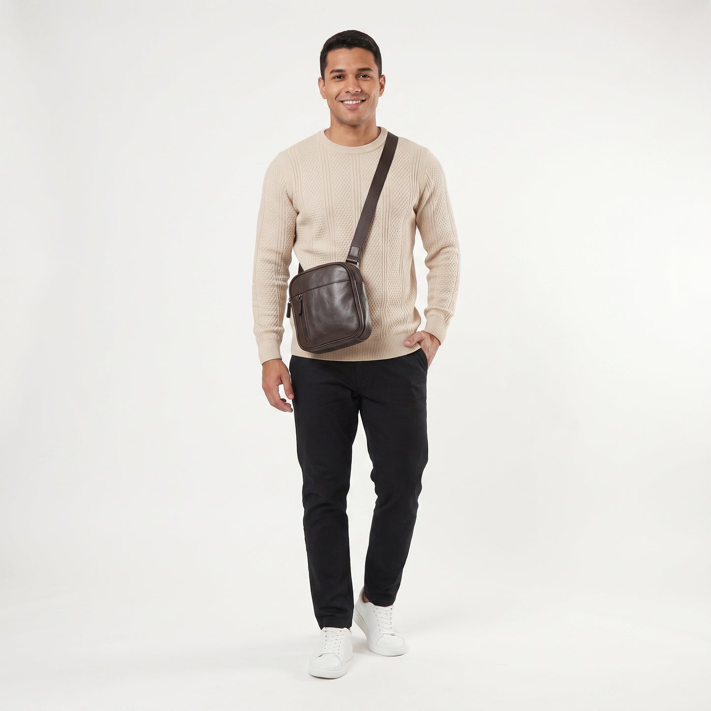 Bolsa Shoulder Bag Masculina em Couro Legitimo Marrom