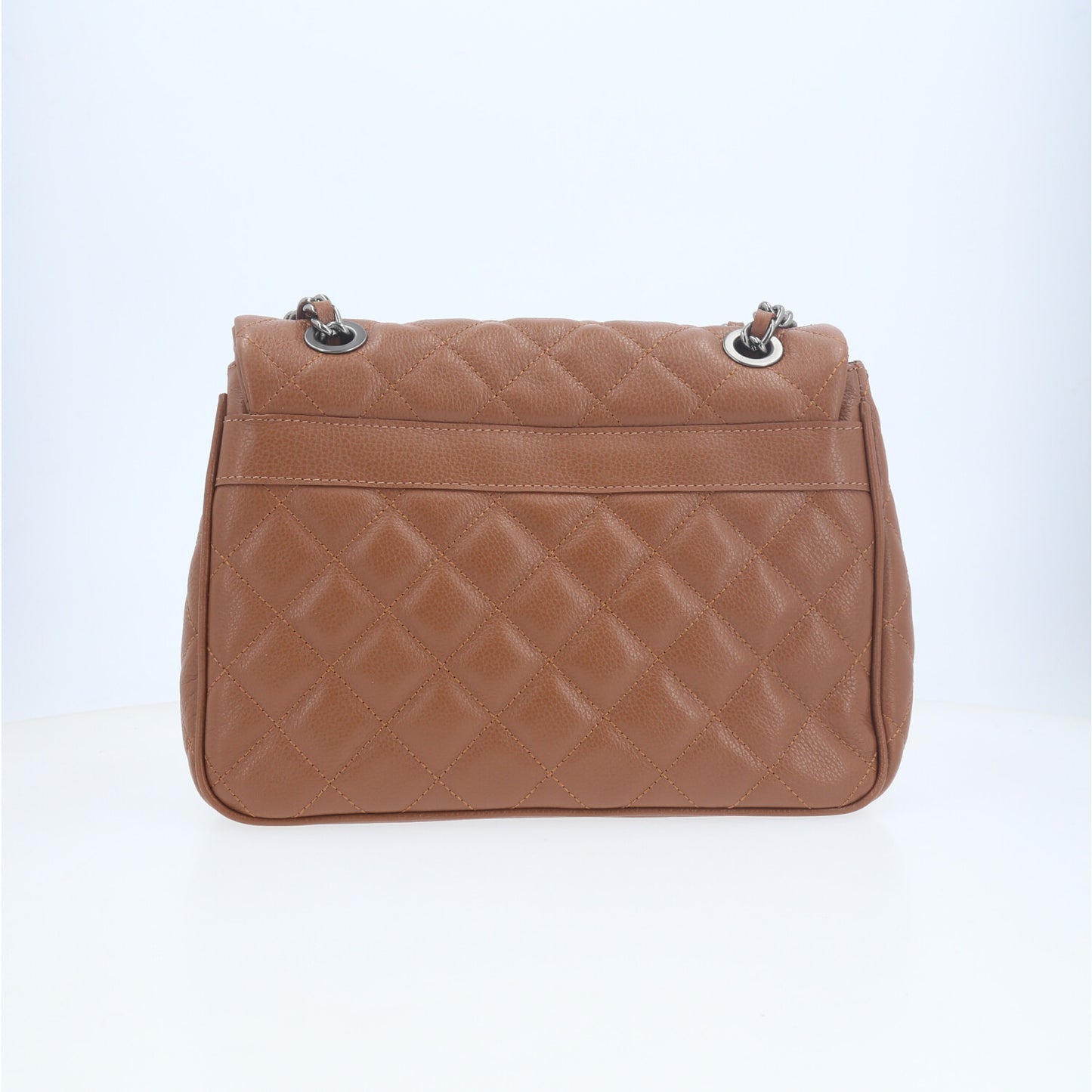 Bolsa de Couro em Design Matelassê com Alça de Corrente Caramelo