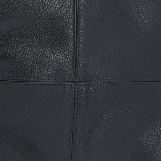 Bolsa de Ombro em Couro com Design Clássico Preto
