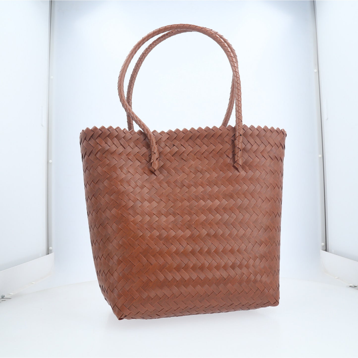 Bolsa de Praia em Palha Trançada com Alça de Ombro Fixa Caramelo