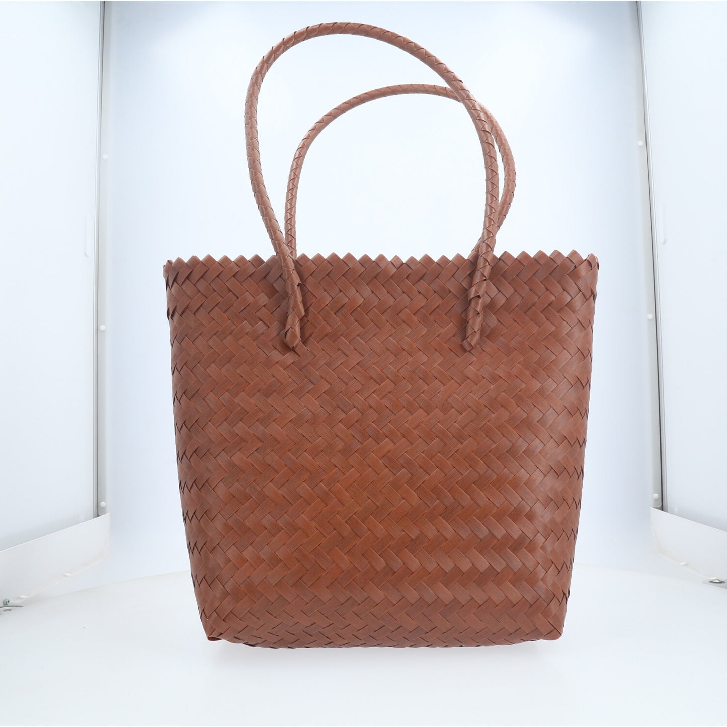Bolsa de Praia em Palha Trançada com Alça de Ombro Fixa Caramelo