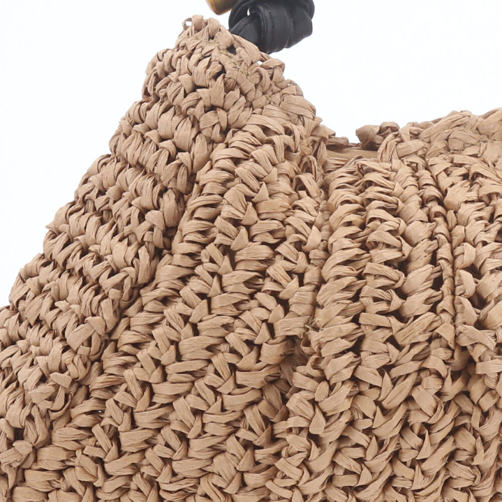 Bolsa de Ráfia Feminina – Modelo com Alça Dourada Rígida Caramelo