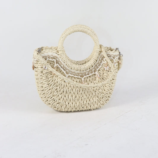 Bolsa de Mão em Crochê com Decoração de Conchas Bege