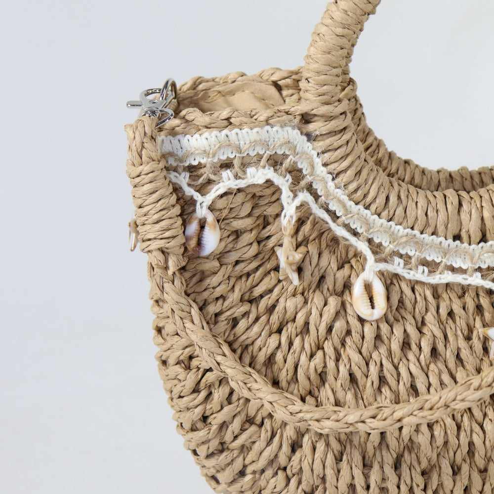 Bolsa de Mão em Crochê com Decoração de Conchas Caqui