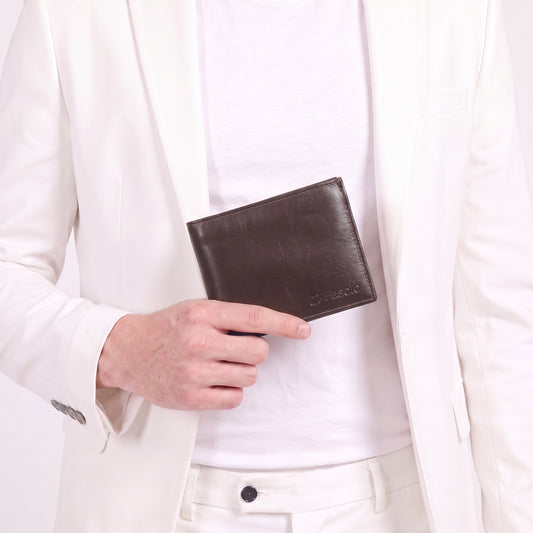 Carteira Masculina em Couro com Divisórias Marrom