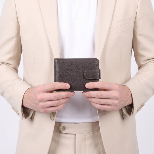 Carteira Masculina de Couro com Compartimentos Marrom