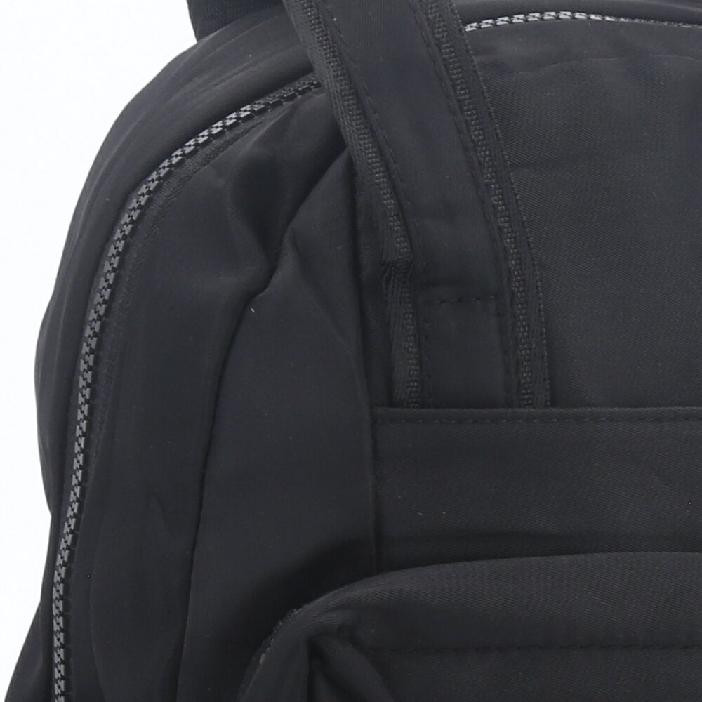 Mochila em Nylon com Alça de Mão Preto