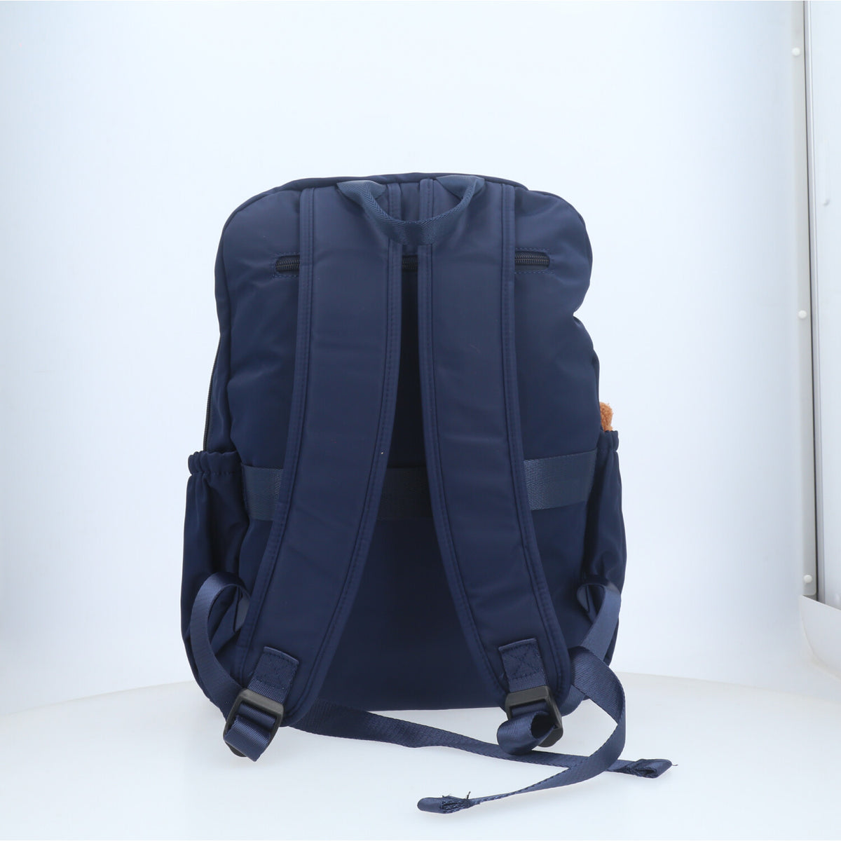 Mochila em Nylon Reforçado com Chaveiro Azul escuro