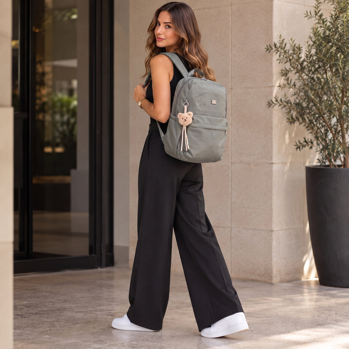 Mochila em Nylon Reforçado com Chaveiro Cinza