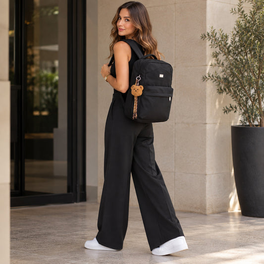 Mochila em Nylon Reforçado com Chaveiro Preto