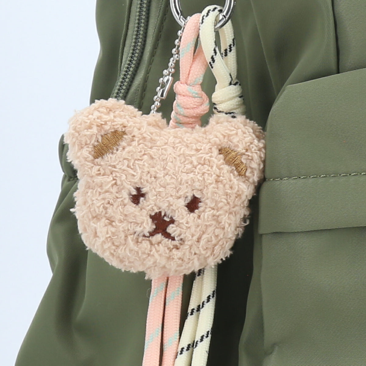 Mochila em Nylon Reforçado com Chaveiro Verde