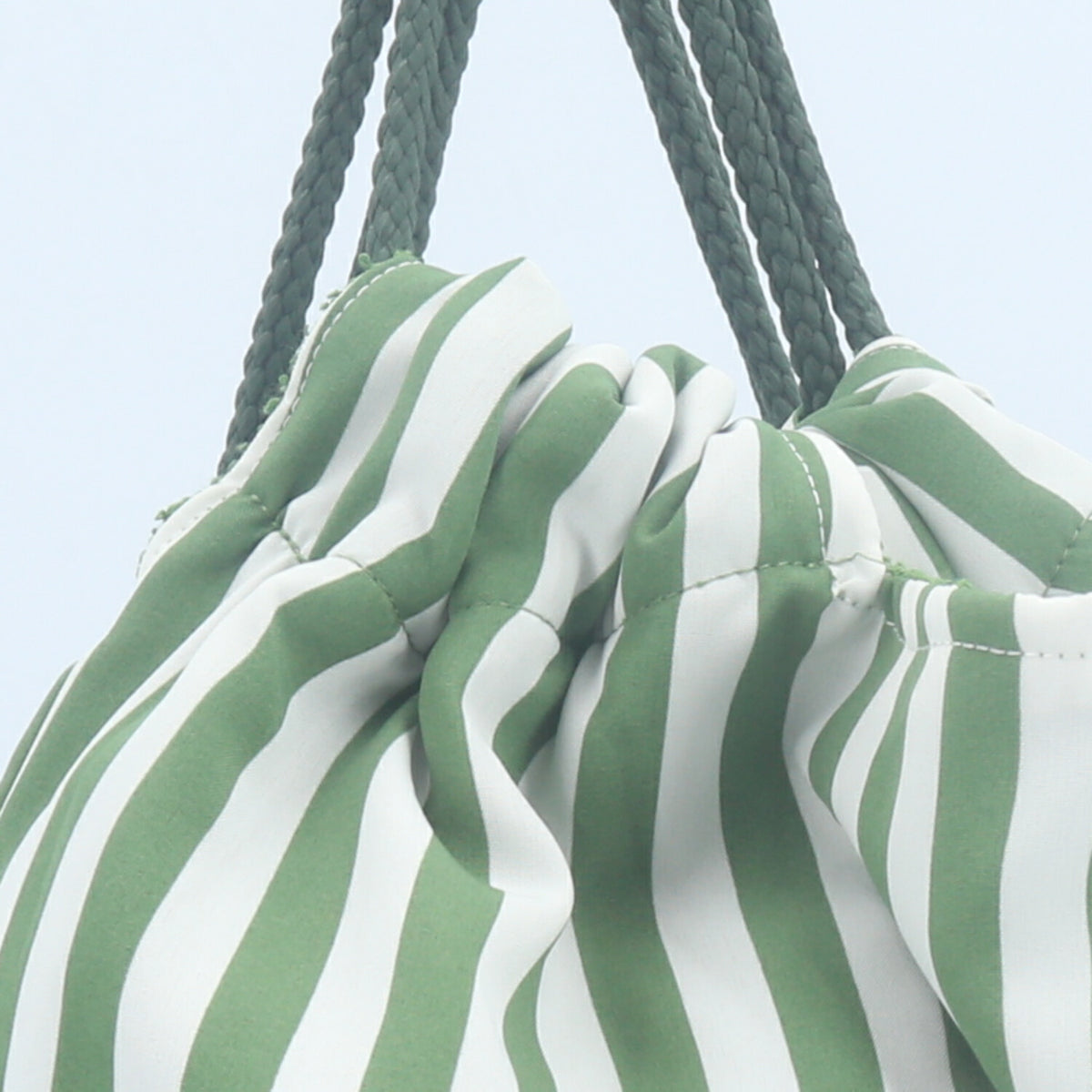 Mochila Saco Atoalhada com Estampa Tropical  Verde