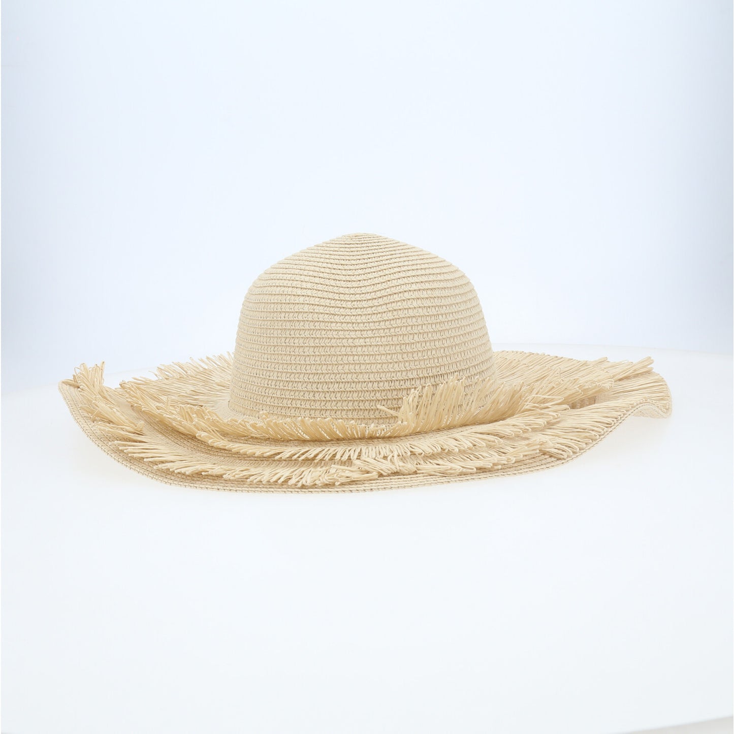 Chapéu de Praia Estilo Riviera com Aba Desfiada Bege