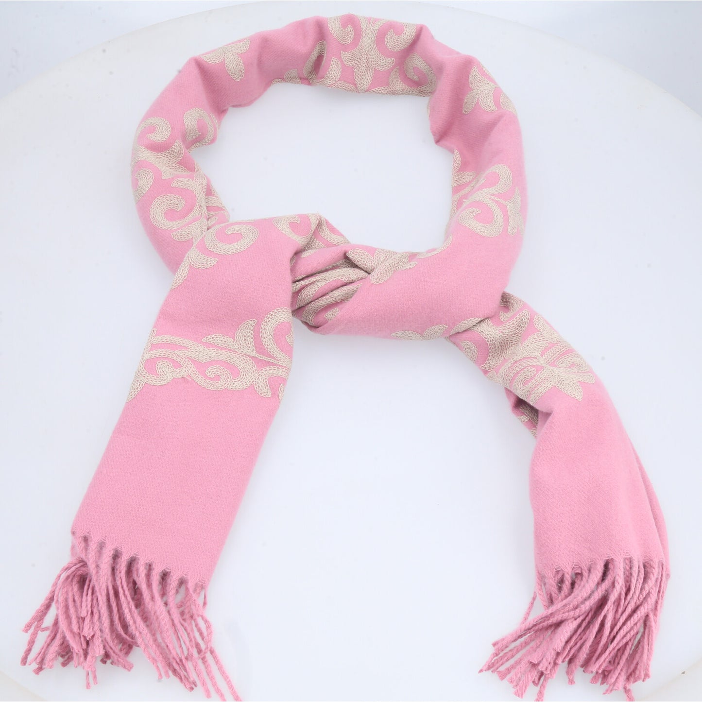 Cachecol Bordado Floral com Franjas Rosa
