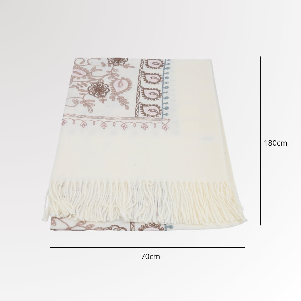 Cachecol com Estampa de Paisley Floral e Acabamento em Franjas Marfim