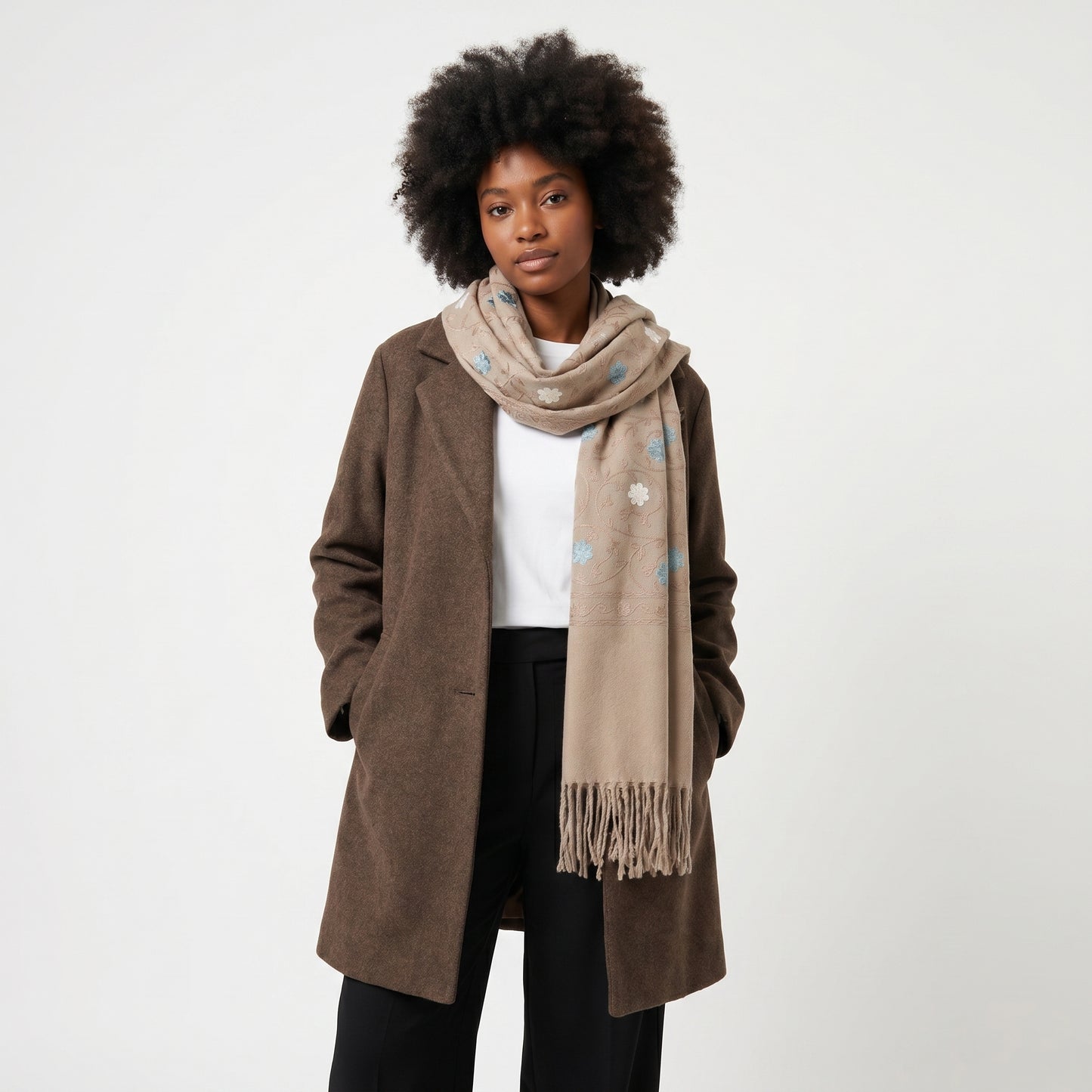 Cachecol Feminino Cashmere Bordado Floral Elegante com Franjas para Inverno Caqui