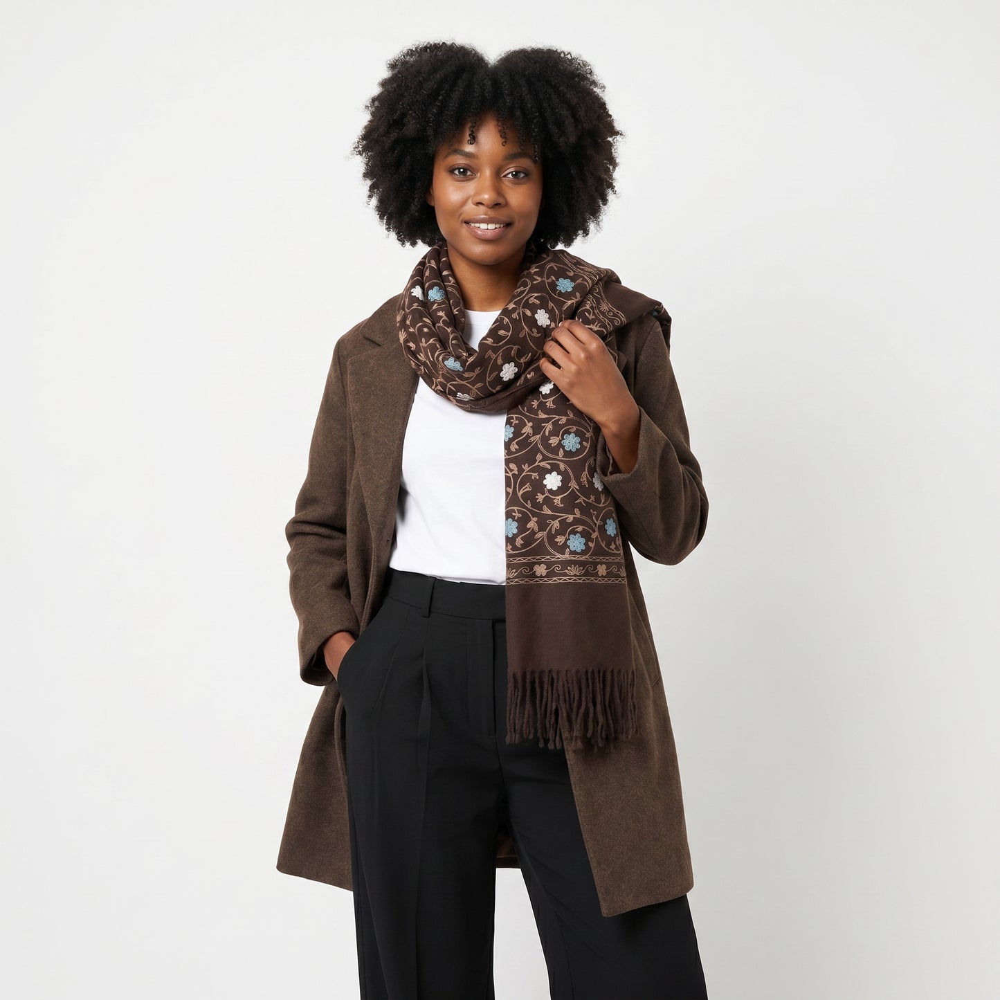 Cachecol Feminino Cashmere Bordado Floral Elegante com Franjas para Inverno Marrom