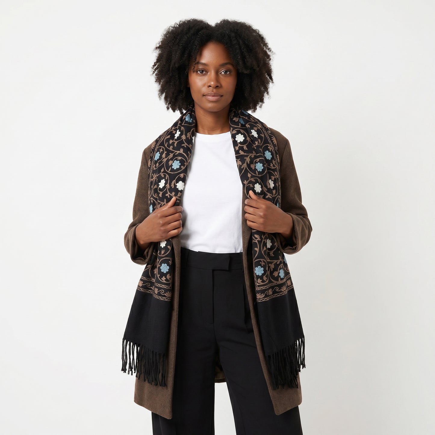 Cachecol Feminino Cashmere Bordado Floral Elegante com Franjas para Inverno Preto