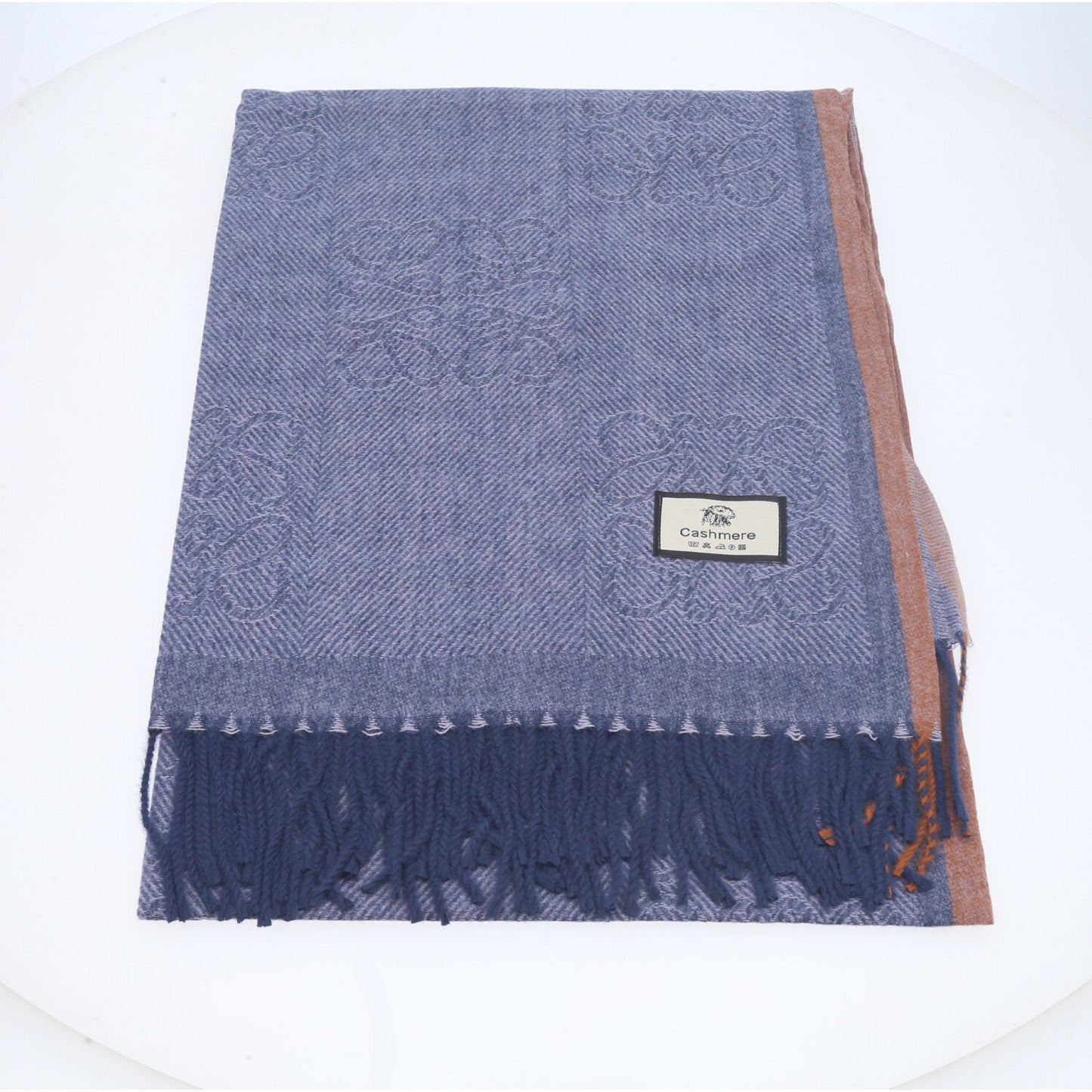 Cachecol com Estampa Boho e Acabamento em Franjas Azul