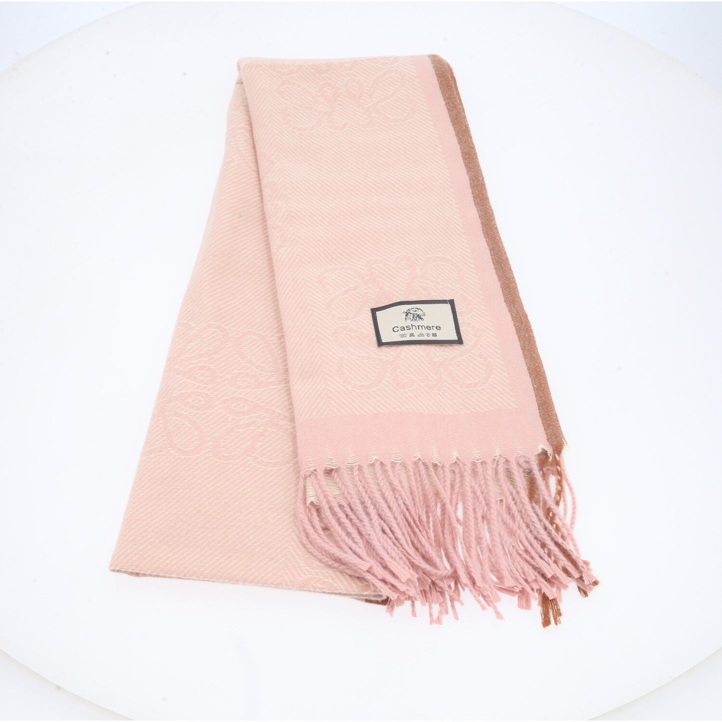 Cachecol com Estampa Boho e Acabamento em Franjas Rosa