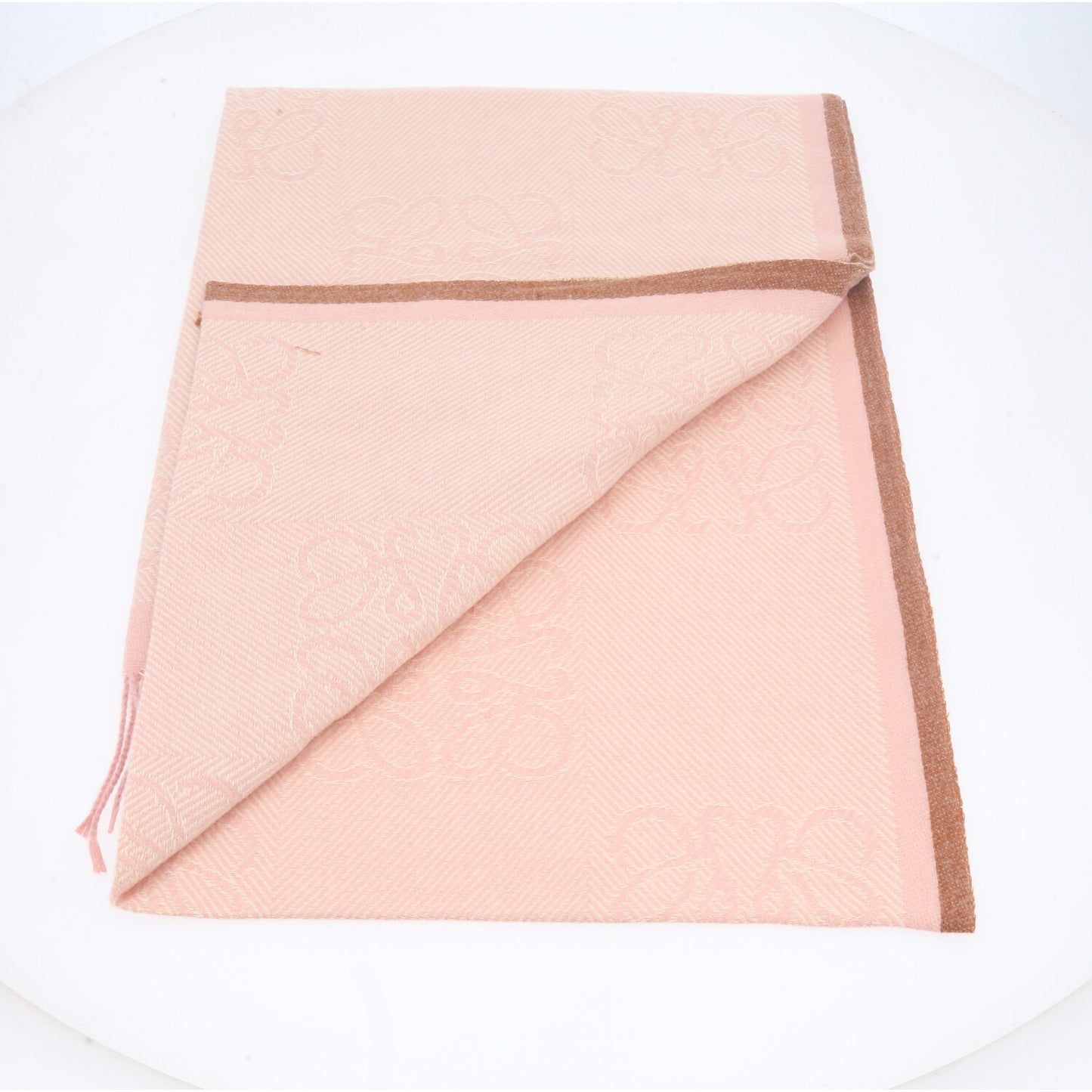 Cachecol com Estampa Boho e Acabamento em Franjas Rosa