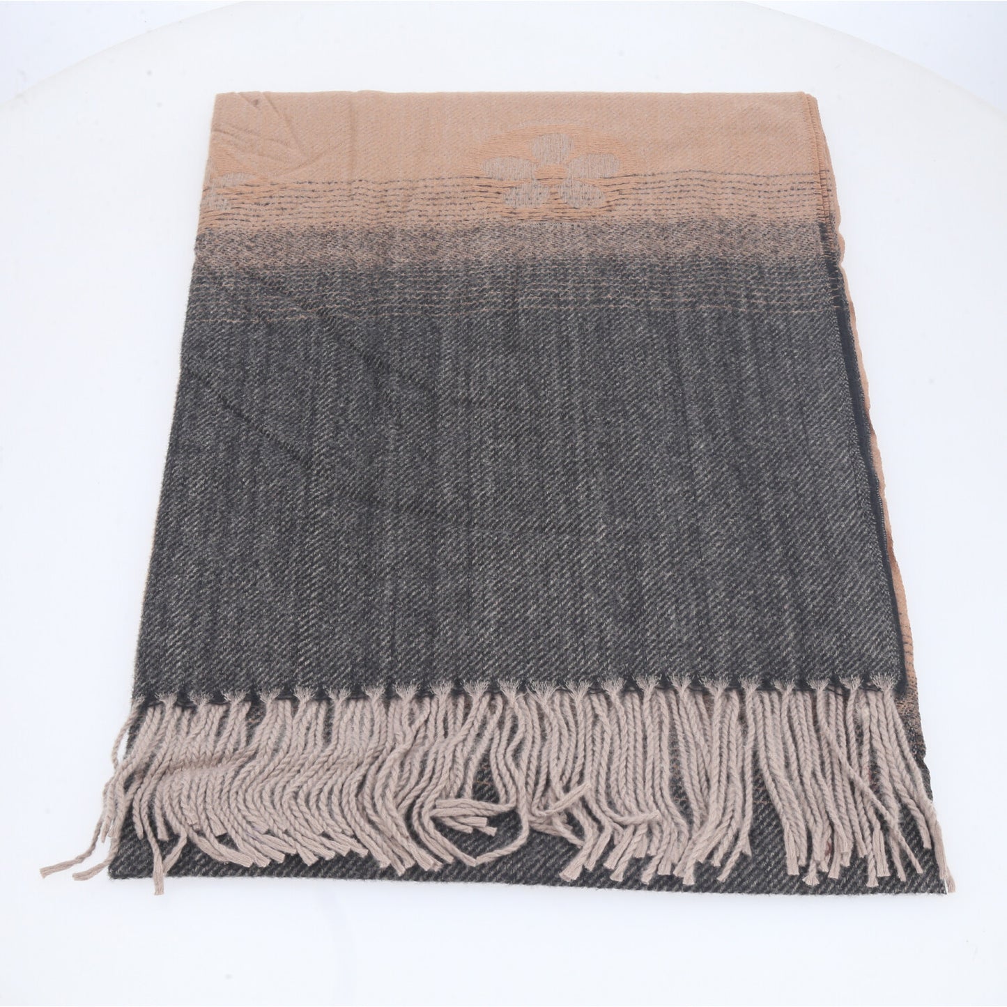 Cachecol Feminino Degradê com Franjas Preto