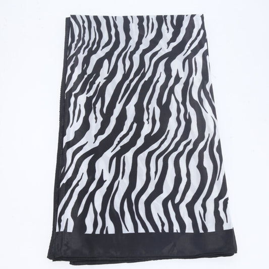 Lenço de Cetim Feminino com Estampa de Zebra Preto
