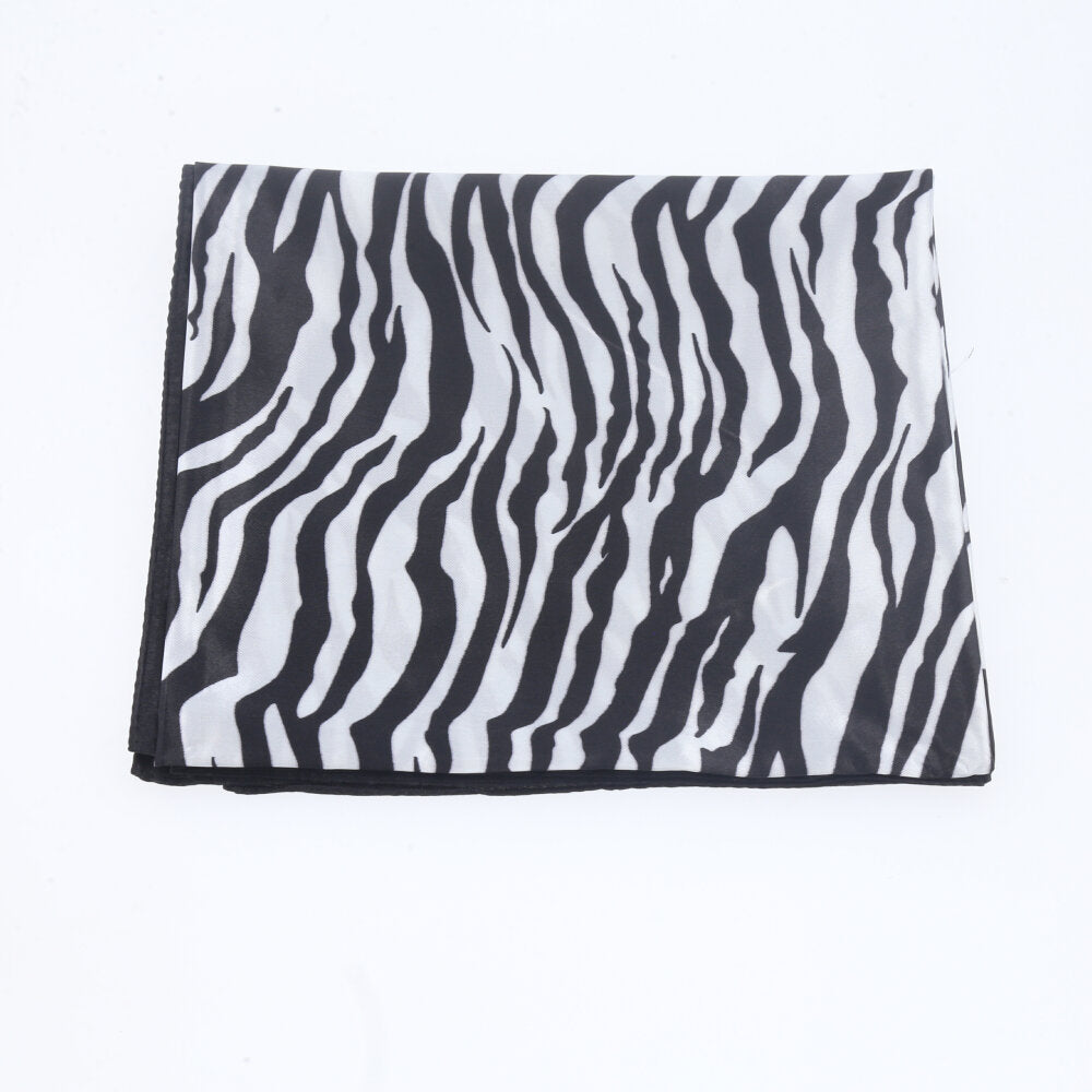 Lenço de Cetim Feminino com Estampa de Zebra Preto