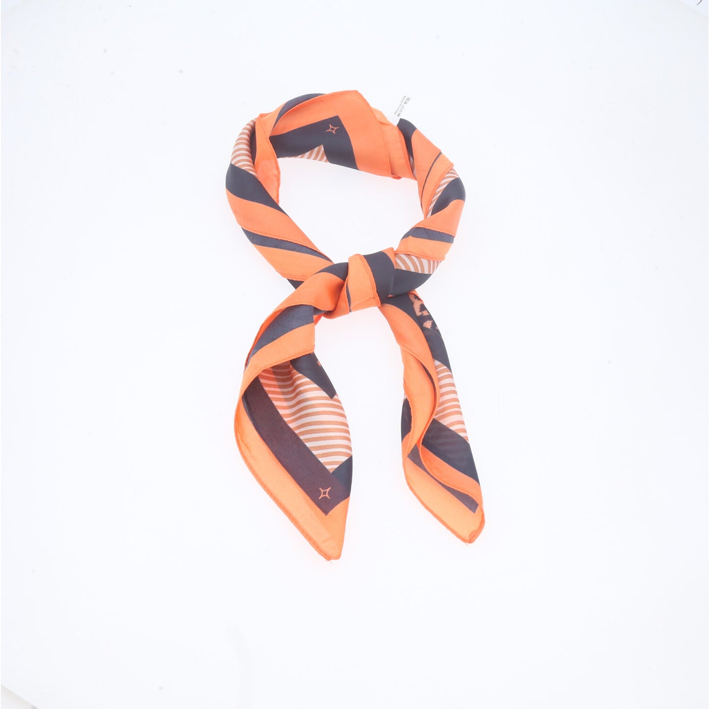 Lenço de Cetim com Estampa Animal Print Laranja