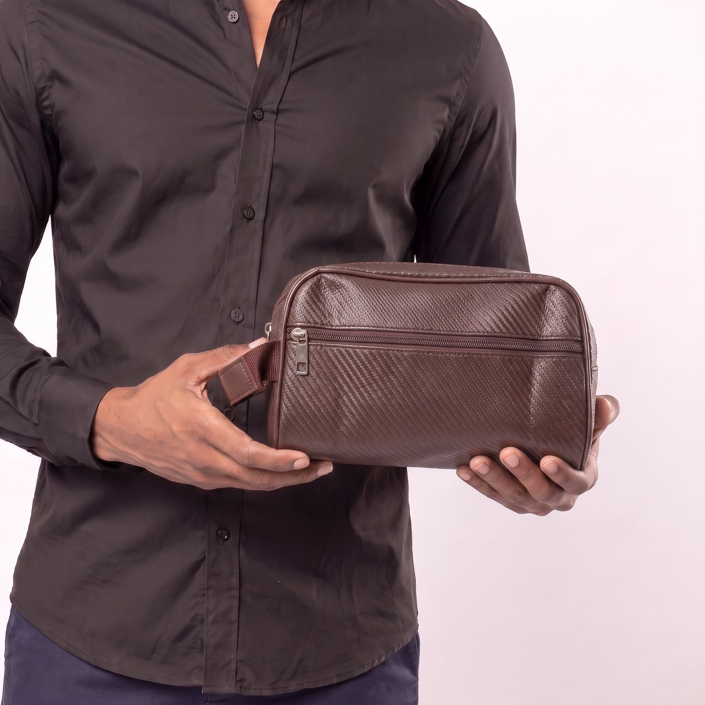 Nécessaire Masculina com Bolso Frontal Marrom