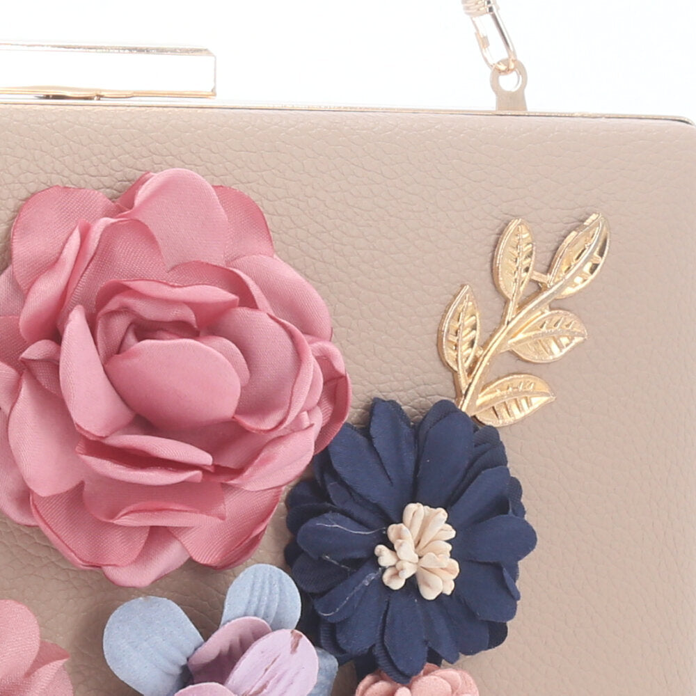 Bolsa Festa Feminina com Flores Aplicadas Bege