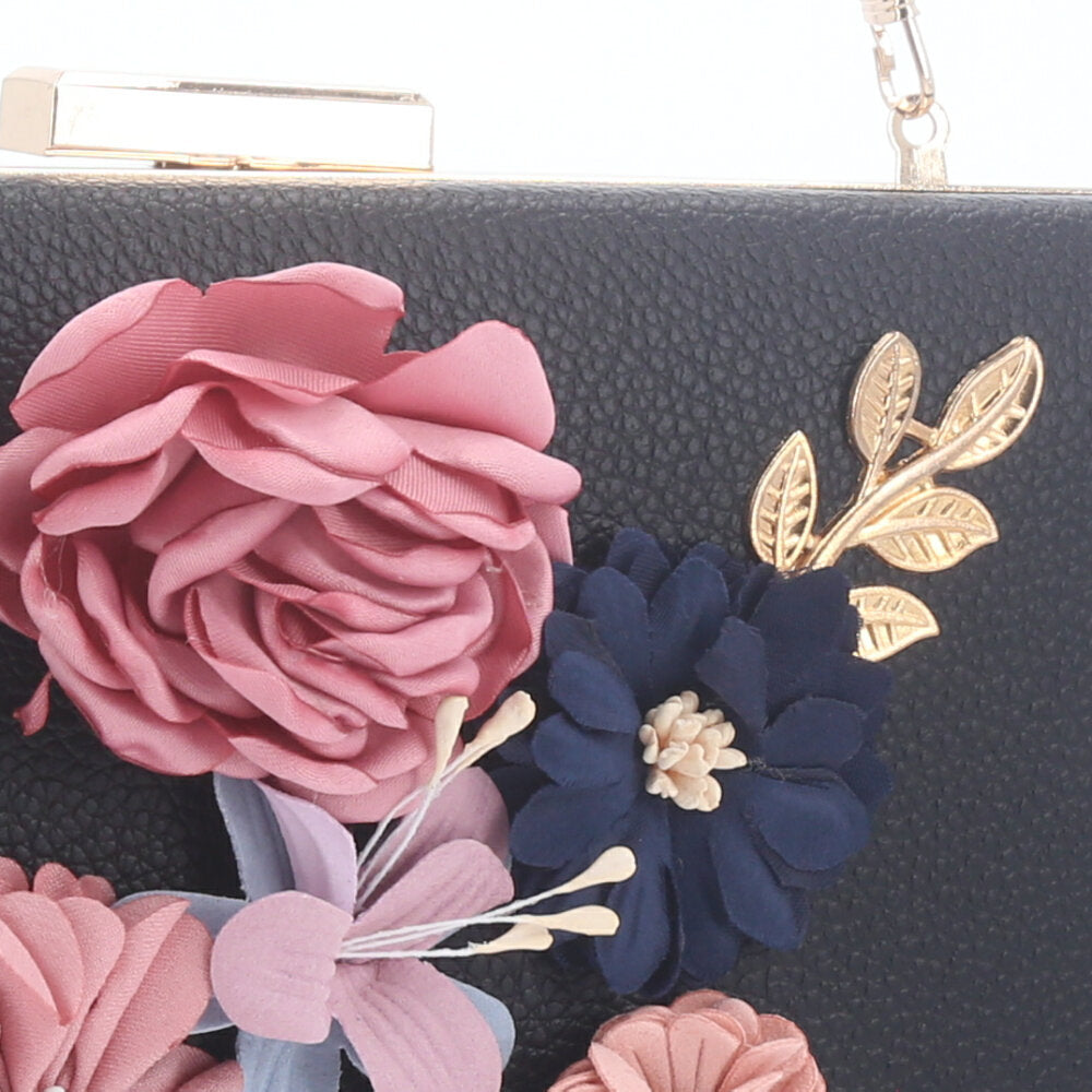 Bolsa Festa Feminina com Flores Aplicadas Preto