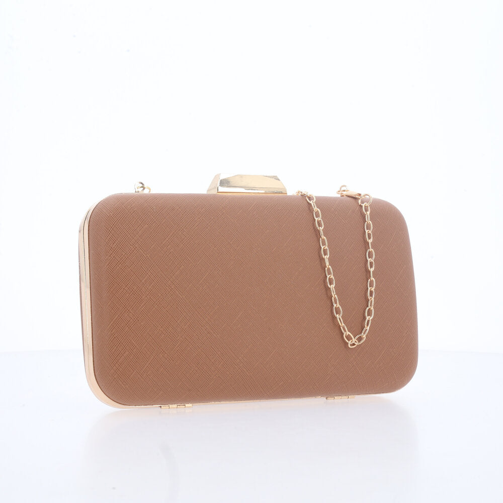 Bolsa Festa Feminina Clutch Estruturada com Corrente Dourada Caramelo