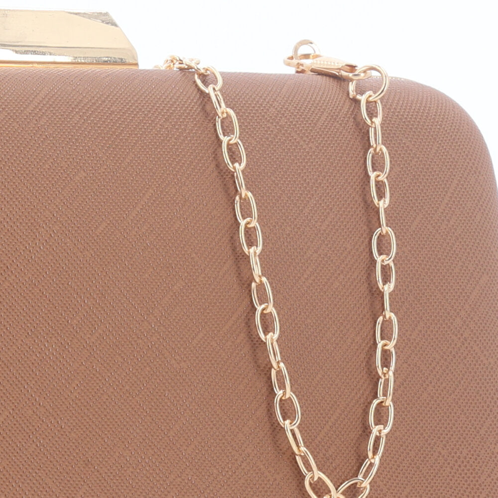 Bolsa Festa Feminina Clutch Estruturada com Corrente Dourada Caramelo